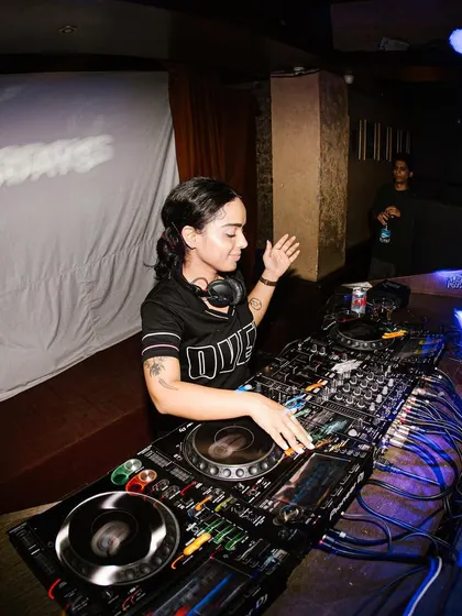 Another shot from the same night at Dirt Candy. I love the energy of a packed club and the opportunity to play alongside artists I admire. It's all about the shared love for music.