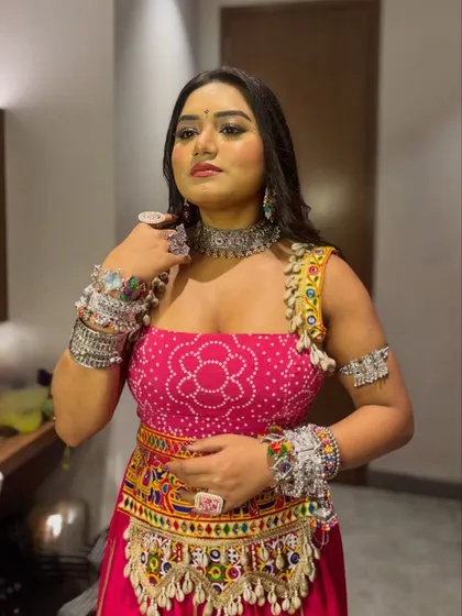 Another angle of my Garba night look. The details on the outfit, from the mirror work to the shells, are what make it so special and perfect for the occasion.