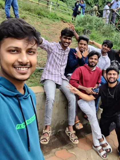 A duplicate of a fun group selfie from our first day in Ooty. The excitement was high from the very beginning.