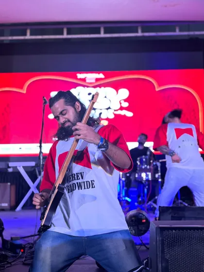 A glimpse from our show at Tipsytown, Phoenix Palladium. We even threw some cool band merch into the crowd to share the love.