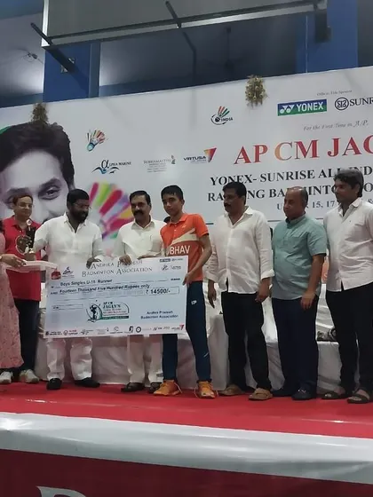 A great performance from Prateek at the Vijayawada Nationals, securing a silver in U15 singles and bronze in U17 singles. Here he is on the podium and receiving his prize.