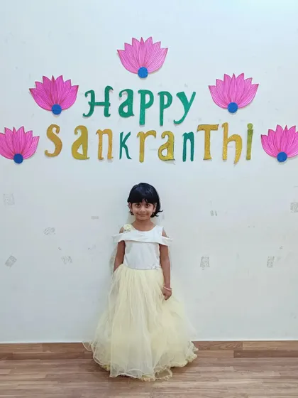 Dressed like a princess for the festival. We encourage children to dress up, making the celebration even more special for them.