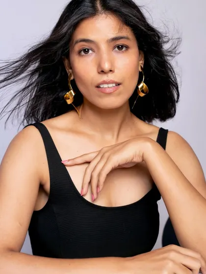 This is a clean, commercial shot for modern western jewellery. The focus is entirely on the product, highlighting my ability to deliver professional and polished looks for e-commerce and brand lookbooks.