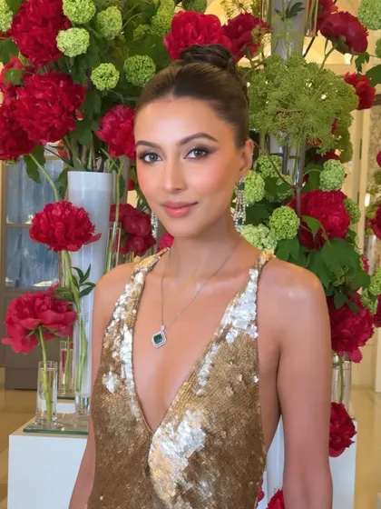 A moment of timeless glamour on the French Riviera. This look, created for my muse at the Carlton Cannes, is all about sun-kissed radiance and effortless sophistication, perfect for any destination event.