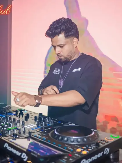 Adjusting the levels during my set at Boche Club. Every detail is managed to ensure the best sound experience.