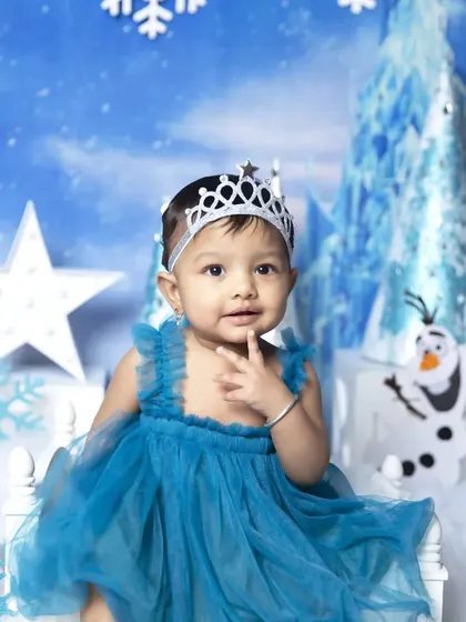 A pensive moment from the 'Frozen' themed winter wonderland session.