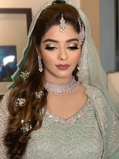 Farheen's eyes are the focus of this look, with dramatic lashes and a sharp, defined shape.