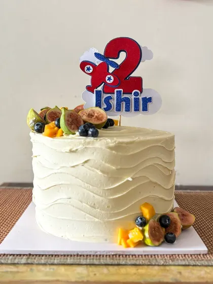 This elegant design is perfect for someone who prefers a less character-focused cake.