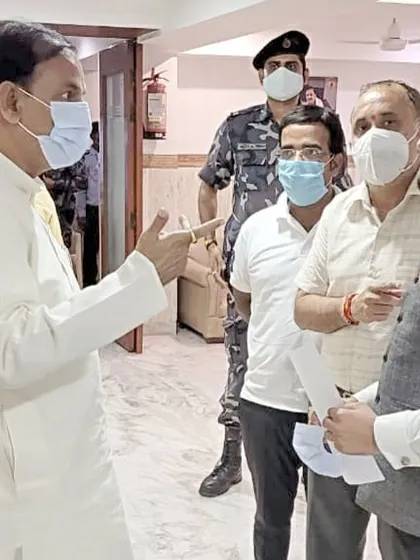 Continuing the discussion on real estate policy and my free legal aid initiative for homebuyers. I believe in a proactive approach, engaging directly with government representatives to find practical solutions for affected citizens.