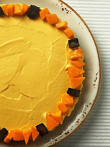 My Mango Tart brings you the essence of fresh mangoes in every bite. Topped with fresh mango pieces, it's a treat to be enjoyed while the season lasts.