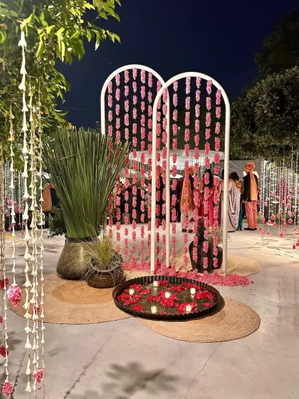 Another testimonial image, highlighting the beautiful floral decor.