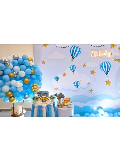 A closer look at the "Welcome Baby" backdrop.