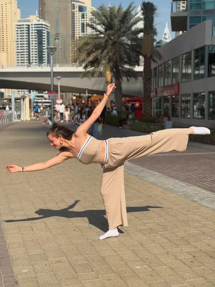 A shot from Dubai showcasing my flexibility. As a dancer, I focus on fitness and flexibility, skills that I bring into my choreography to create dynamic and impressive movements.