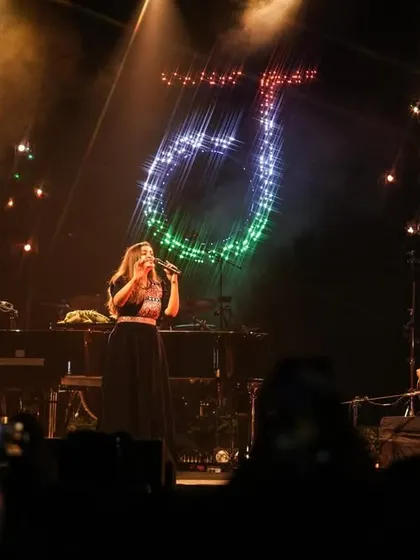 A special moment from the Jacob Collier tour, featuring a surprise collaboration with Anoushka Shankar and Varijashree Venugopal. We facilitate unique, on-stage musical moments that make each show a one-of-a-kind experience.