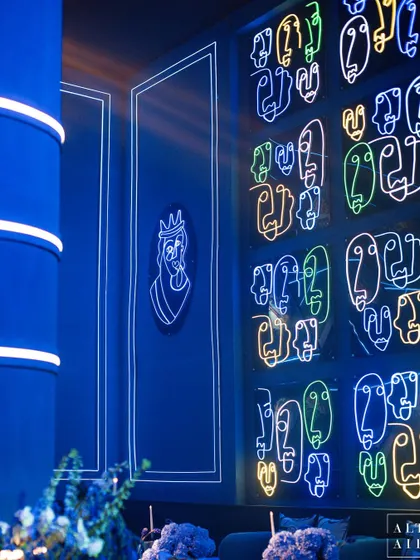 This blue room was dedicated to Picasso's Blue Period. Our artists recreated facial expressions using bent tube lights, capturing the many moods of a man in an immersive, monochromatic setting.