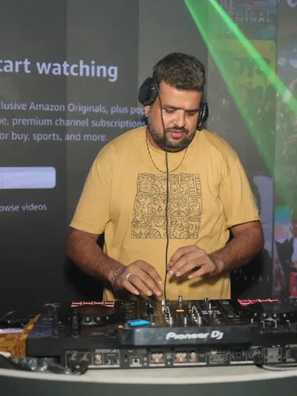 A shot of me mixing with the club visuals in the background at Bangtan Lounge. The right lighting and visuals complete the musical experience.