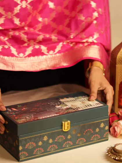 Presenting the Desi Diwali Dazzle Box, a gift that feels as special to give as it is to receive.