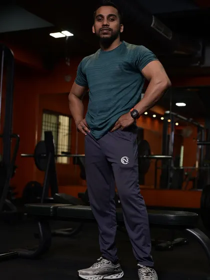 Love the life you live. A moment of quiet confidence at the gym. My fitness lifestyle is something I'm passionate about, and I love helping others find that same passion.