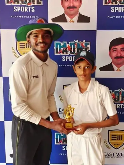 Saketh Hoskeri proudly receives his award after a fantastic 4-wicket haul in a KSCA U-14 League match, demonstrating the strength of our bowling unit.