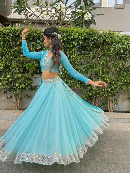 Feeling grateful for the journey so far. From teaching sangeets in Udaipur to training in New York, dance has taken me on the most incredible adventures. This is the energy I bring to every class.