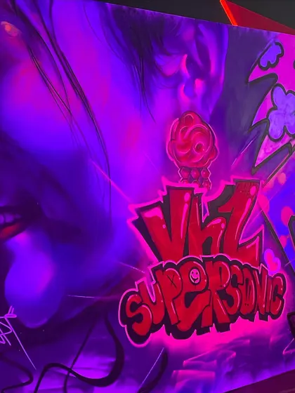 A quick piece I dropped at the Vh1 Supersonic music festival. Even at events, I find a spot to leave my mark.