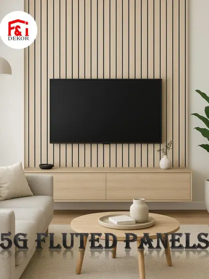 Light wood finish ke fluted panels aapke living room ko ek natural aur airy feel de sakte hain. Yeh design minimalist aur modern dono tarah ke decor ke saath achha lagta hai.