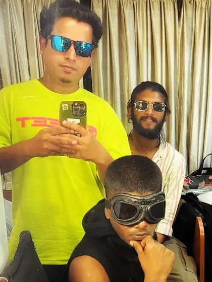 A cool selfie with the artists on the set of the "Manjummel Boys" promo song.