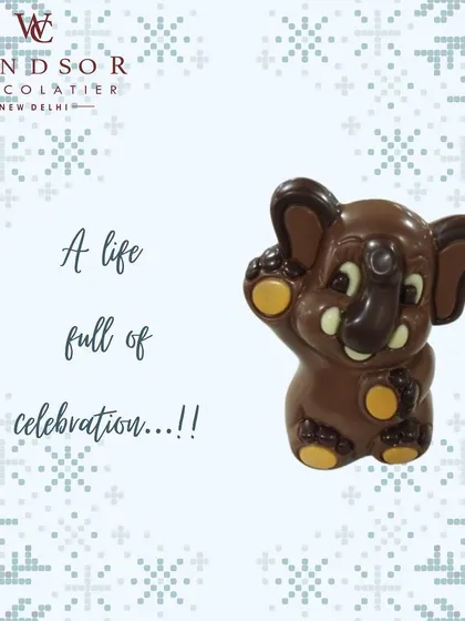 This milk chocolate elephant figure is a simple yet charming design, perfect for animal lovers.