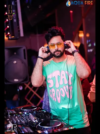 Stay groovy. Rocking a cool tee while getting ready to spin at The Fixx. This week takes me from Bangalore to Kochi and back.