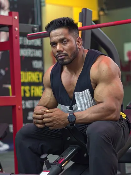 Another seated pose, showing the physique even at rest.