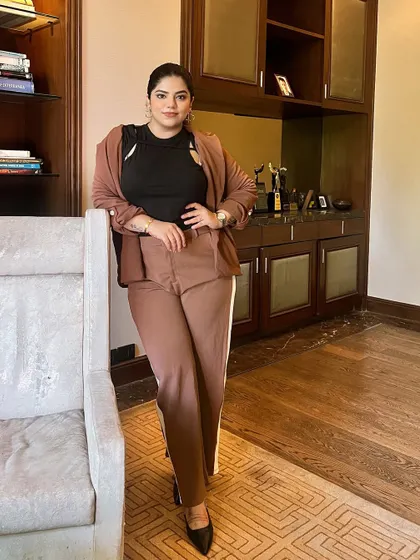 A note from my heart. This is me, Reet, sharing my gratitude for being able to do what I love. Being a makeup artist is about connecting with people and being a part of their most precious moments.