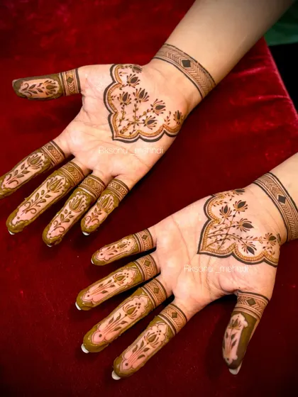 This collection showcases my love for minimalist mandalas and motifs. These designs are perfect for guests or anyone seeking a simple yet elegant touch of henna art.