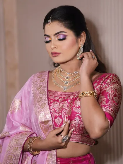 A soft and dreamy shot of the colorful eye makeup look. Even with bold colors, the overall effect can be elegant and sophisticated.