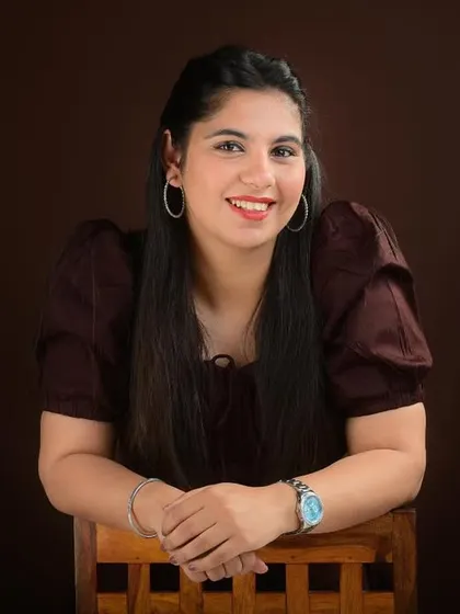 Another take on the close-up portrait, ensuring we get the perfect expression. A genuine smile is the most important part of a successful matrimonial photo.