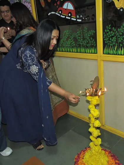 The traditional lamp-lighting ceremony at our Orientation Day, led by parents and staff, symbolizes the beginning of a bright educational journey for our new students.