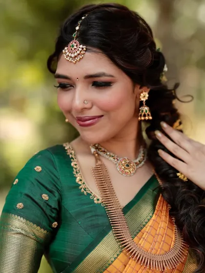 The most beautiful bride. A close-up of Jothi's engagement look, featuring her custom manSi saree and choker set.