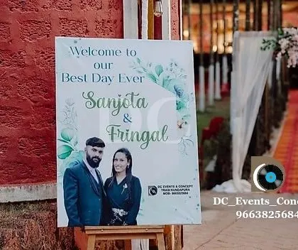 Another example of our custom welcome signs, this one featuring a photo of the couple. It's a great way to personalize the entrance and make guests feel connected to the celebration.