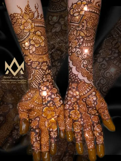 A sparkling version of the heavy non-bridal design, adding a touch of glamour for a special event.