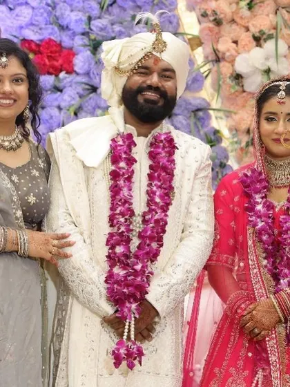 A closer look at the bride and her family. My HD makeup ensures everyone looks great in group photos.