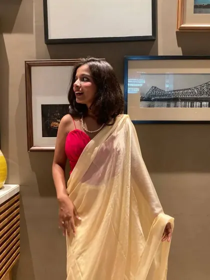 Another view of my convocation look.