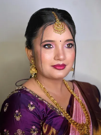 This look is a great example of how to use color in a soft and elegant way for a wedding guest or bridesmaid.