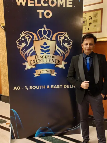 At the "League of Excellence" event for SBI Life Insurance in Delhi. There's no better feeling than performing for a live audience and feeling their energy.
