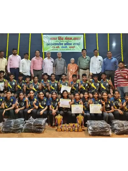 Both our boys' and girls' U-17 teams after their victory at the Amar Hind Mandal competition.