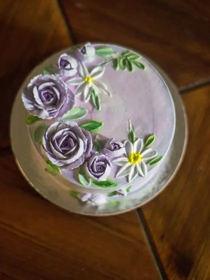 I love making your floral cake requests come to life! This design was based on a client's favorite flowers and colors.