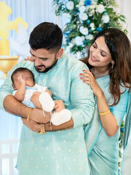 Capturing the quiet, tender moments with your newborn is a privilege. I conduct newborn and infant photography sessions with care, focusing on the bond between you and your baby.