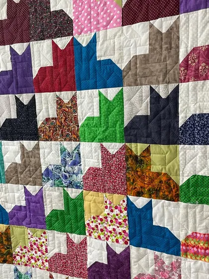 Another close-up of the "Cat City" quilt.