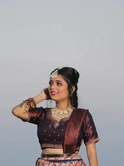 Another lovely shot from the same traditional photoshoot.