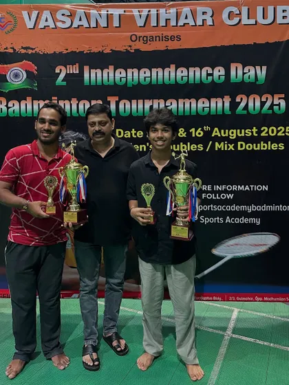 Another photo of our C Group Men's Doubles winners.