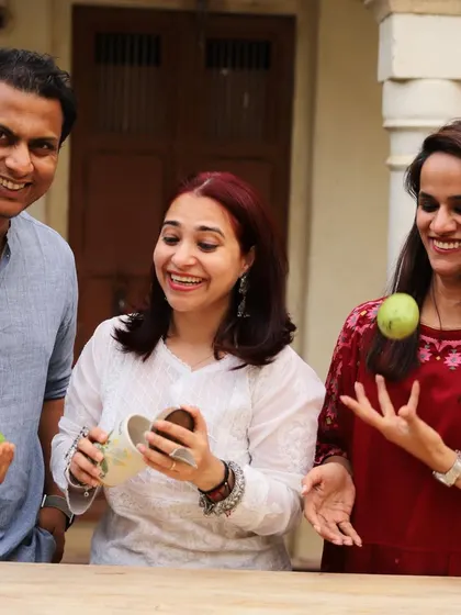 What happens when a chef and two entrepreneurs passionate about food come together? A lot of fun, and a delicious new product. Here we are, playing with the raw mangoes for our Kasundi.