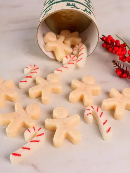 All I want for Christmas is... a tin of our adorable gingerbread and candy cane wax melts.